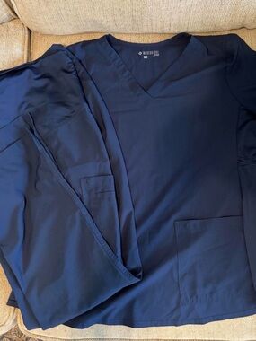 Med Couture Navy Blue V-Neck Scrub Top and Pants maternity set
